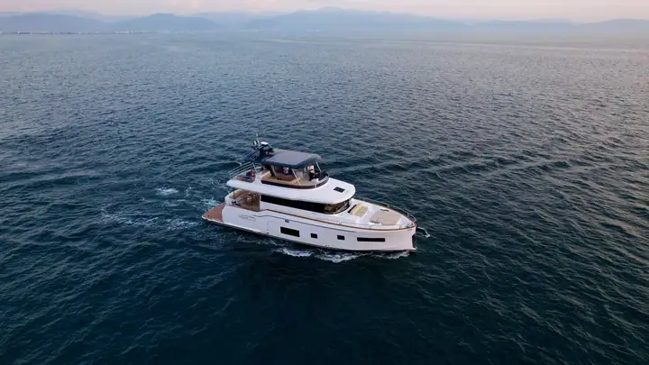 The flagship motor yacht under way on the Bay of Banderas